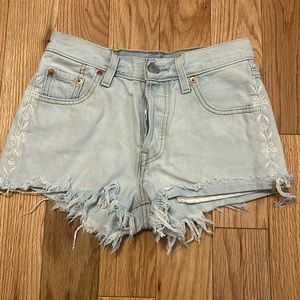 Levis denim shorts, size W23